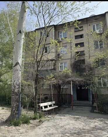 2 комнатные квартиры в бишкеке продажа: 2 комнаты, 50 м², 104 серия, 1 этаж, Косметический ремонт