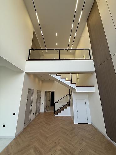 Продажа коттеджей и домов: Продается дом с новым ремонтом в ж/м Кара-Жыгач🏠🌳 📍Локация - ул — 3