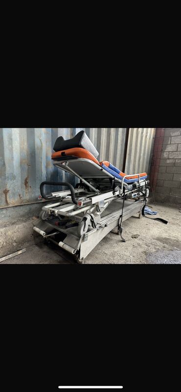 инвалидная коляска электрическая: Продаю Каталку носилки на скорую помощь