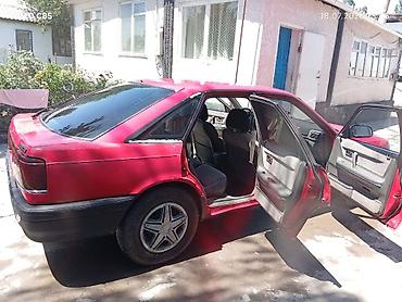Транспорт: Mazda 626: 1991 г., 2 л, Механика, Бензин, Седан — 5