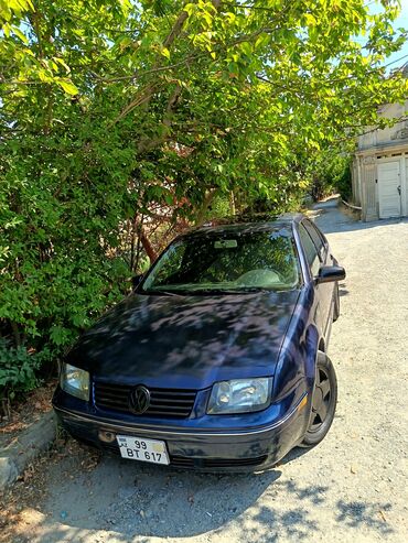 Su nəqliyyatı: Volkswagen Jetta: 2 l | 1999 il Sedan