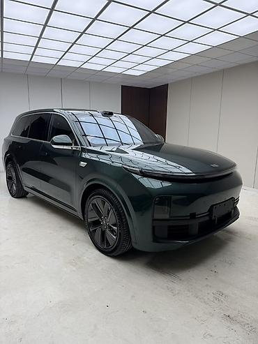q05 506 max: Lixiang L9: 2023 г., 1.5 л, Автомат, Гибрид, Кроссовер — 2