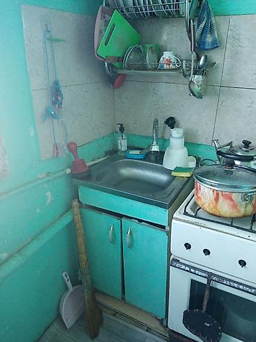 Otaqların satışı: Комната в общежитии 18м 2этаж. Туалет и кухня на балконе. Общая — 7