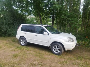 антипрокольные шины: Nissan X‑Trail (первое поколение, дорестайлинг), белый кузов