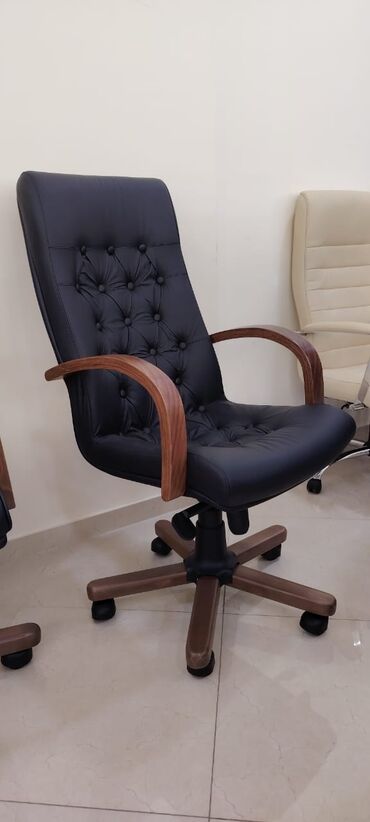 1. rahat 2. geniş 3. funksional 4. dəbli 5. office kresloları