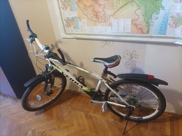 24 velosiped satilir: Uşaq velosipedi