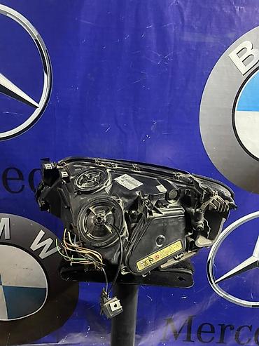 hella e34: Передняя правая фара BMW 2010 г., Б/у, Оригинал, Япония — 2
