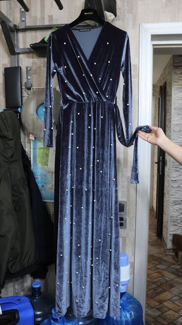 вытяжка с рециркуляцией: Вечернее платье, S (EU 36)
