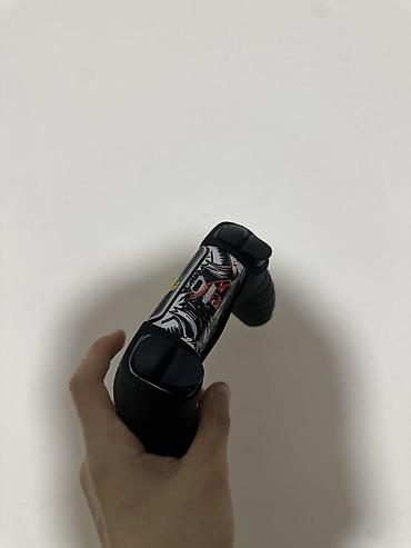 джойстик оригинал: Оригинальный геймпад для Sony ps 5. Продается два джойстика, тот — 4