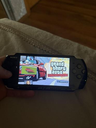 game stick: Psp 3000 ideal vəziyyət, batarya təzə dəyişilib. Bircə stickdə drifti — 5