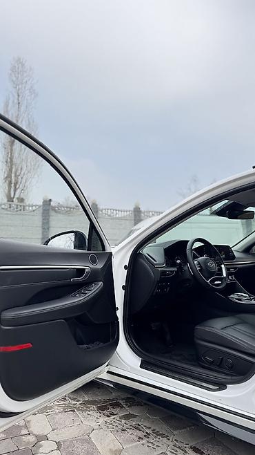 Hyundai: Hyundai Sonata: 2022 г., 2 л, Автомат, Газ, Седан — 7