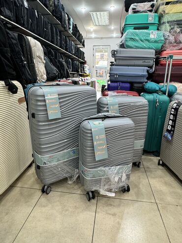 Чемоданы: Чемодан, Новый, Средний (40 - 70 л), Вращающиеся колеса на 360°, Водонепроницаемость, Кодовый замок — 2