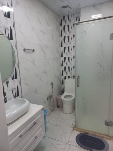 дом с гаражом и мансардой: Ev sahibiyəm 122 min əşyasız real alıcıya endirim olacaq 12/12 64 kv