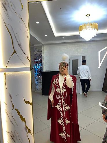 Киреге берилүүчү кийимдер: Улуттук кийим, Аял — 1