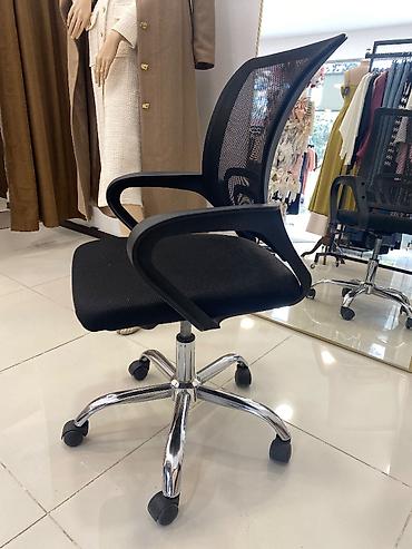 Ofis mebeli: Mesh arxalı ofis kreslosu - Rəng: qara - Nəfəsalan mesh arxa hissə – — 2