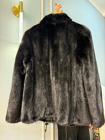 Шубы: Шуба куртка белая дублёнка зелёная куртка -4000 черная дублёнка — 5