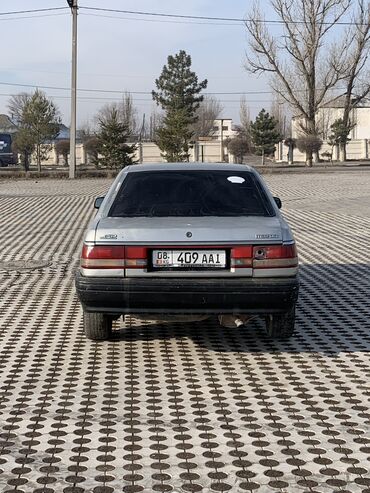 Mazda: Mazda 626: 1988 г., 2 л, Механика, Бензин, Седан — 5