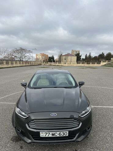 fort sərnişin: Ford Fusion: 2 l | 2014 il 124743 km Sedan