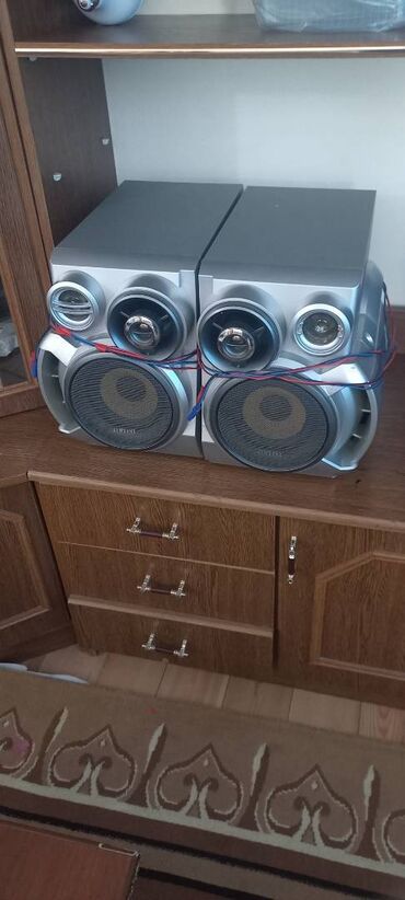 işlənmiş planset: Samsung . Subları var. 100 waat sub + 50 watt dinamik. Biri -150watt
