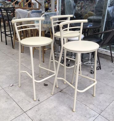 Restoran mebeli: Hundurluk 72 Bar oturacaqlari material demirdir oturan yeri kojadir — 6