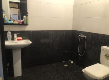 Həyət evləri və villaların satışı: Satılır/kirayə verilir: Çox funksional və işıqlı həyət evi — 8