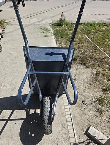 Все для дома и сада: Одноколёсная строительная тачка (садово-строительная) срочно новый — 1