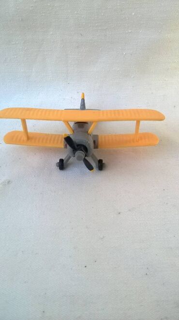 Igračke: Avion disney mattel 8,5 cm. 3 kom. cena za kom — 2