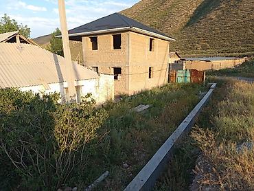 Продажа коттеджей и домов: Продается земельный участок городе Нарын с незавершенным — 2