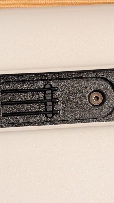 Druga oprema za računare i laptopove: Wacom One – ekran za crtanje sa olovkom (pen display) NAPOMENA: USB-C — 11