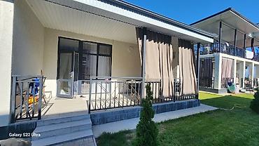 Сдается коттедж село Чоктал с террасой. Планировка и пространство: -