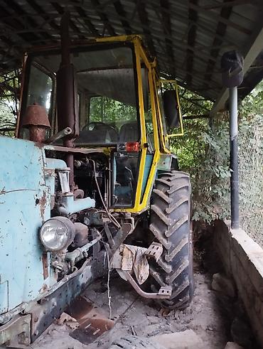 maşınlar 07: Kənd təsərrüfatı üçün universal təkərli traktor. - Kabinli, panoram — 1