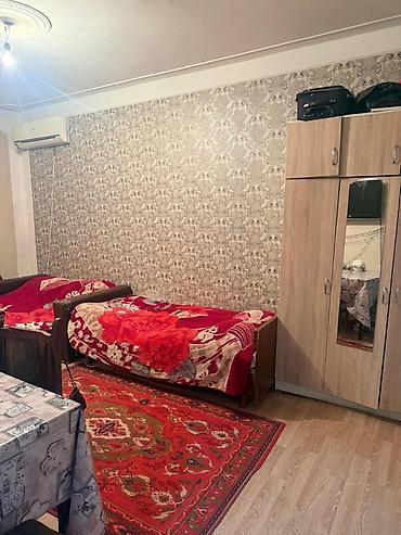 Kirayə mənzillər: 4 mik Zerife goz klinikasina yaxin 1 otaq bina evi 5in1 ci mertebesi — 5
