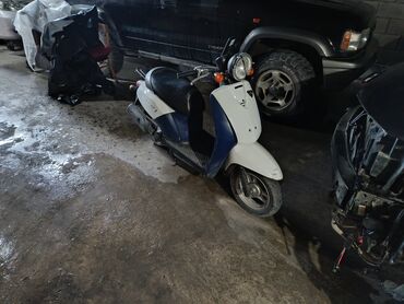 шлем мотоцикла: Скутеретта Honda, 50 куб. см, Бензин, Колдонулган