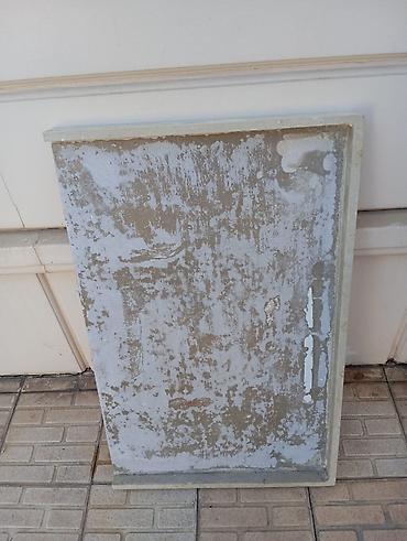 Mətbəx mebeli üçün mərmər parçası (dəzgah). Ölçüləri: uzunluğu 94 sm — 5