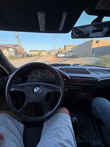 mazda 325: BMW 5 series: 1991 г., 3 л, Механика, Бензин, Седан — 9