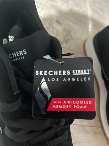 красовки 42 размер: Продаю skechers в оригинал! 42 размер
не подошли по размеру