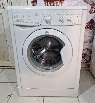Zərərvericilərə qarşı mübarizə aparatları: Paltaryuyan maşın Indesit, 6 kq, Avtomat, Kredit yoxdur