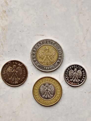 qizil onluqlar qiymeti: Polşa sikkələri dəsti Tərkib: - 5 Złotych, bimetal, 1996-cı il. Ön