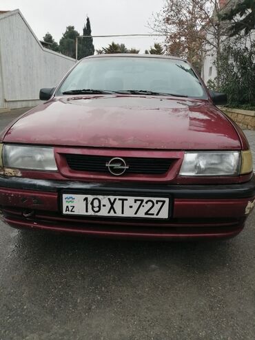 pajero 1993: Opel Vectra: 1.8 l. | 1993 il | 42000 km. | Hetçbek