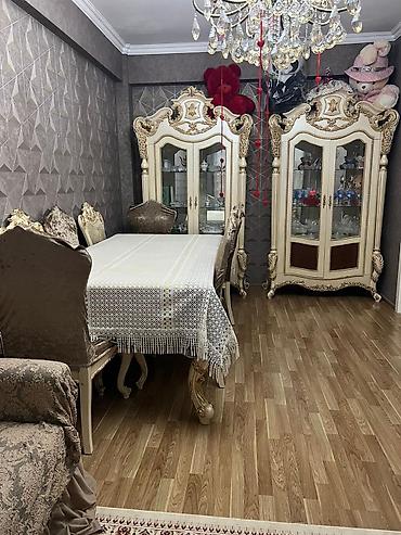 işlenmiş carpayilar: Klassik üslubda yemək otağı mebeli dəsti Tərkibi: - 1 böyük yemək — 3