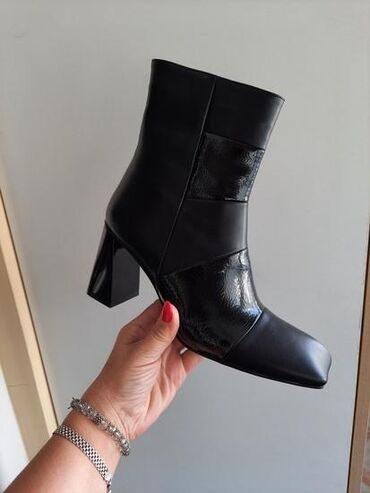 obuca: Ankle boots, 39.5