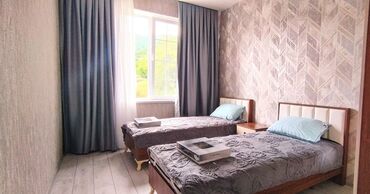 Bağ evlərinin kirayəsi: 90 kv. m, 4 otaqlı, Hovuzlu, Kombi, Qaz, İşıq — 25