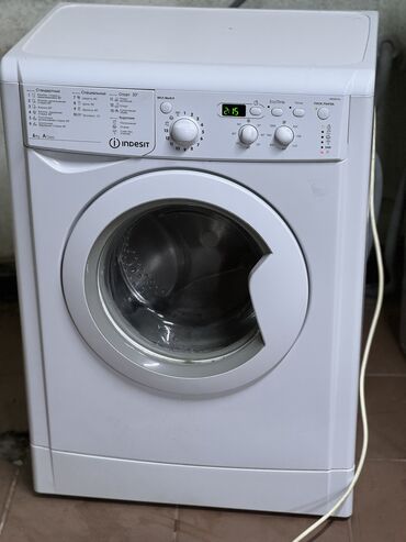 промышленные стиральные машины: Стиральная машина Indesit, Б/у, Автомат, До 5 кг, Компактная