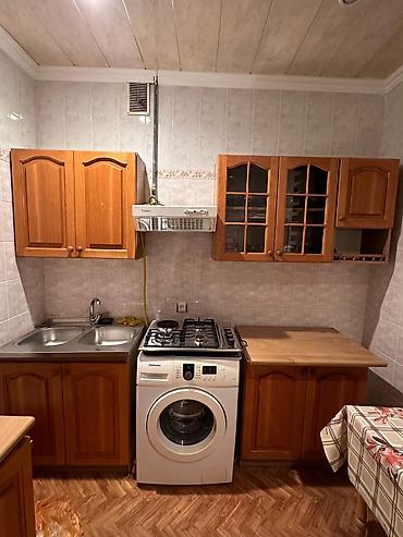 bos ev: Metroya 5 dəyqəlik məsafədə Xocalı parkının yanı Ali məhkəmə tərəf — 6