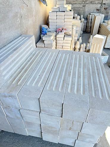 Фасадные плиты Сары-Таш (Травертин): Отборные балясины,тумбы,перила из 2 го слой сары таша все в один цвет — 9