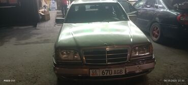 машина мерседес бенз: Mercedes-Benz 220: 1993 г., 2.2 л, Автомат, Бензин, Седан