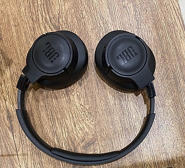 Qulaqcıqlar: JBL Tune 720 BTon-ear/over-ear simsiz qulaqlıq Xüsusiyyətlər: - JBL — 1