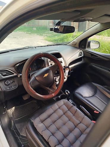 spark 7: Chevrolet Spark: 2019 г., 1 л, Автомат, Бензин, Хэтчбэк — 3