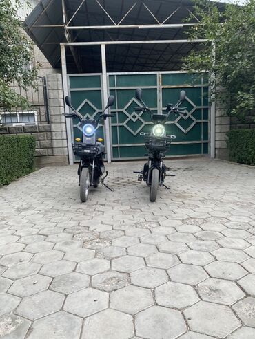 скутеры м8: Электроскутеры городского типа (два экземпляра на фото) -