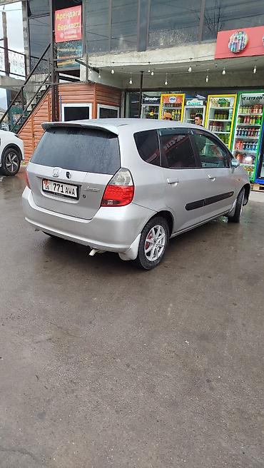 Honda Jazz: 2003 г., 1.4 л, Механика, Бензин, Хэтчбэк
